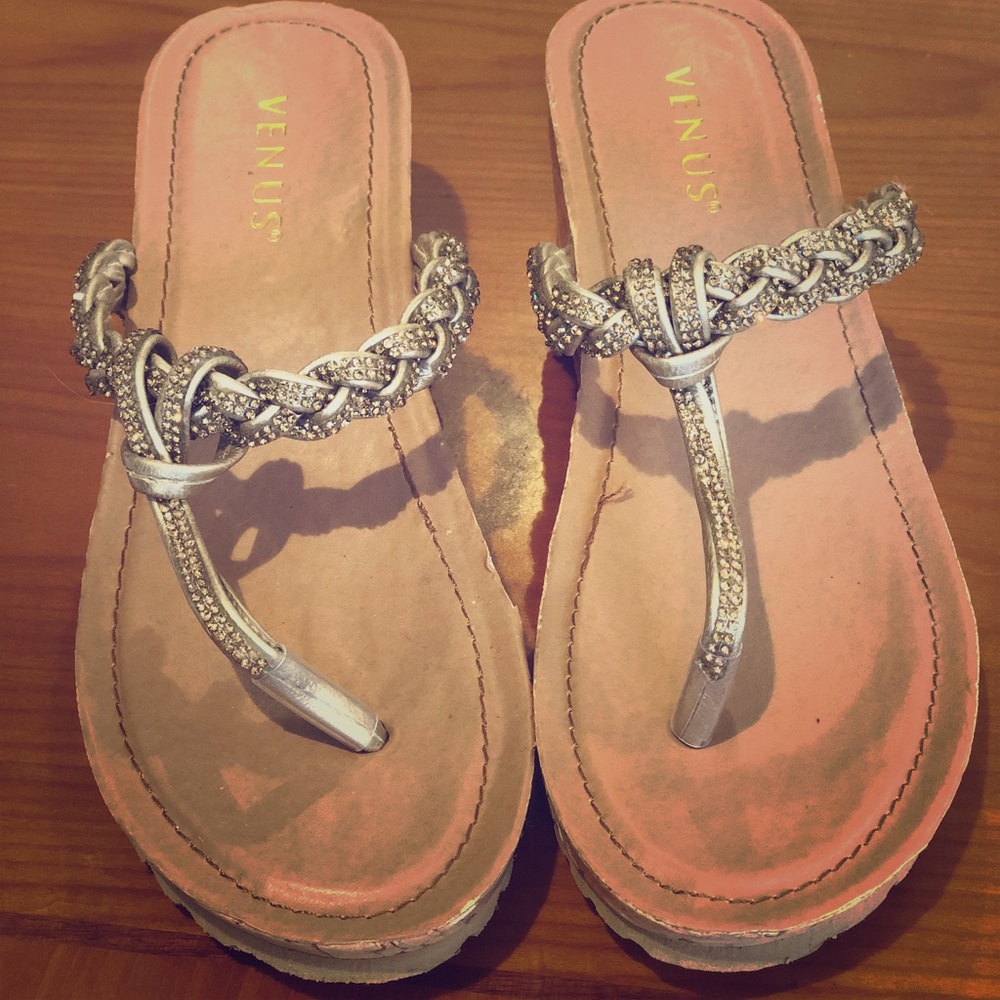 Venus gold wedges size 9